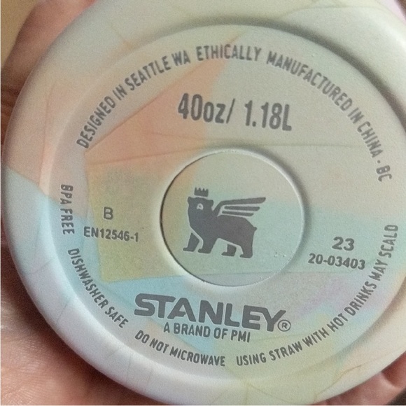 Stanley 40oz Quencher Tumbler Pastel Rainbow New in Box - Picture 3 of 6